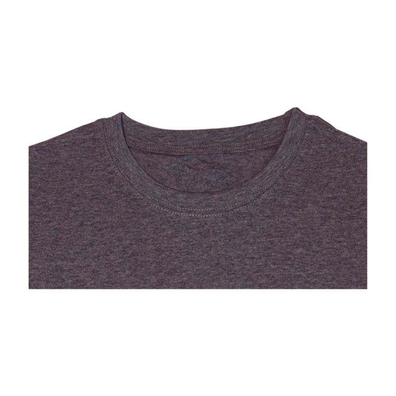 bomull t-skjorte med rund hals, nærbilde av stoff og søm